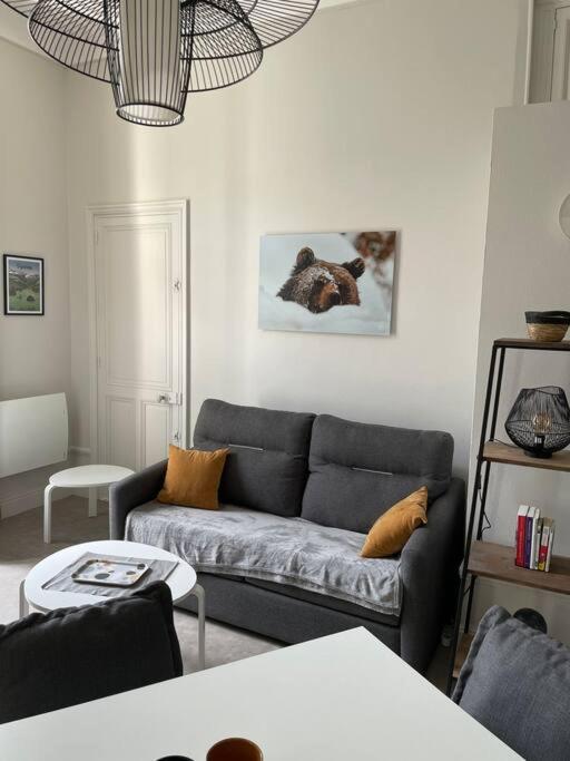 101 Pyrenees Palace Appartement Bagneres-de-Luchon Bagian luar foto